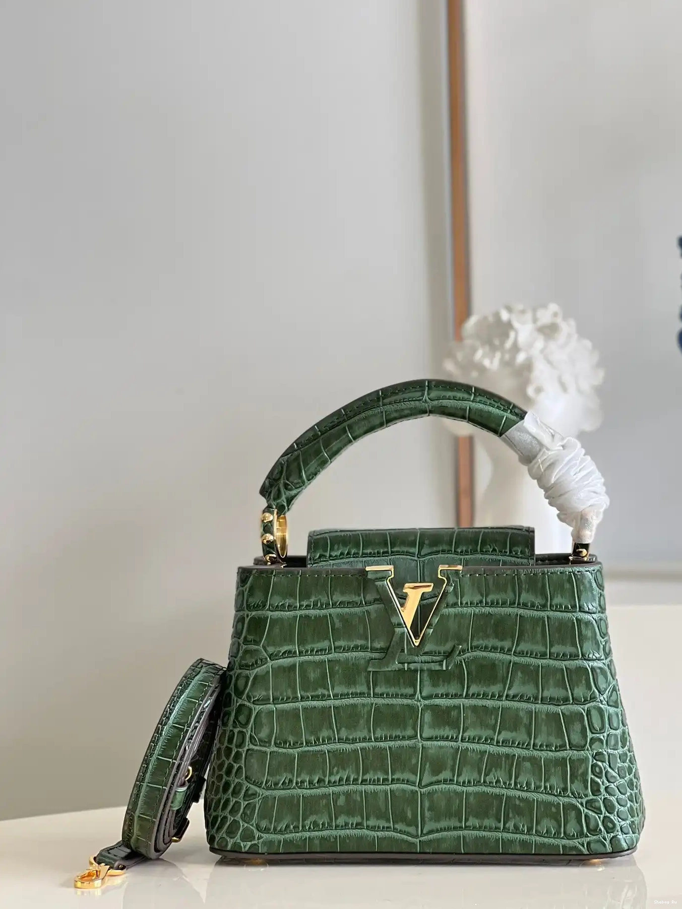 VUITTON LOUIS CAPUCINES MINI 0515